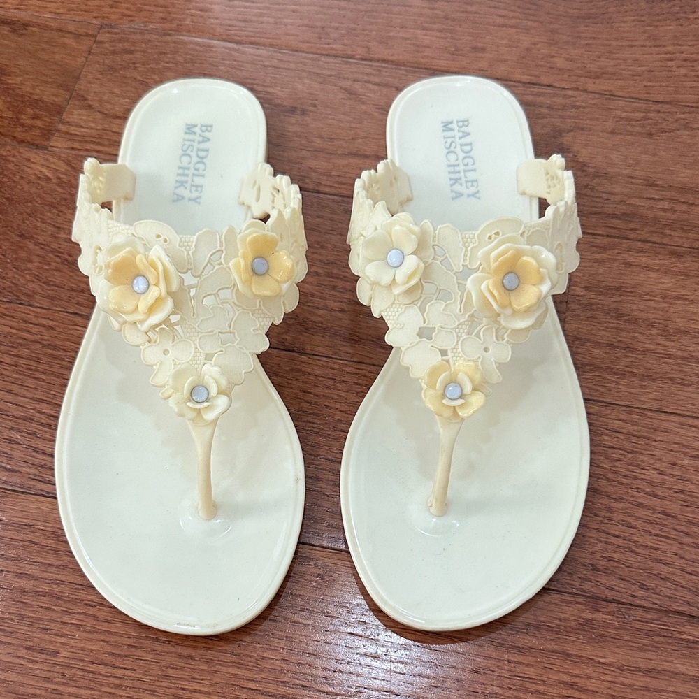 Badgley Mischka Ivory / Butter Yellow Floral Women's Sandals